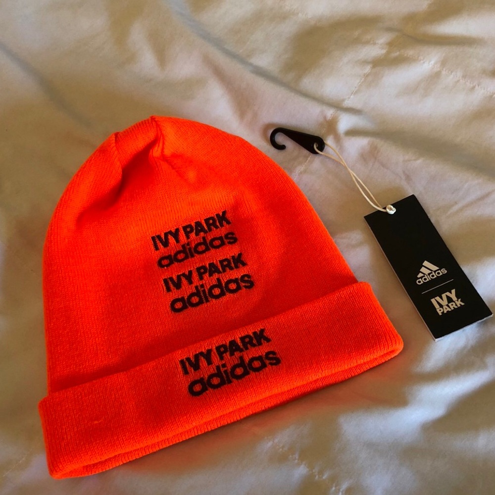 Ivy park x adidas beanie Orange/Maroon